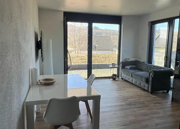 Lägenhet Moderne Neubau Mit Terasse *